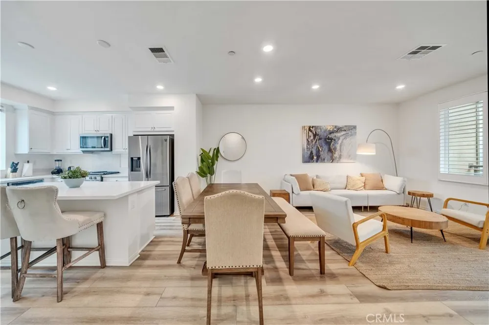 213 Steely Irvine, CA 92614