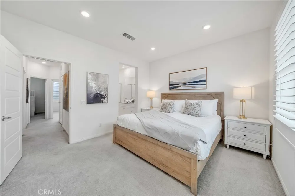 213 Steely Irvine, CA 92614