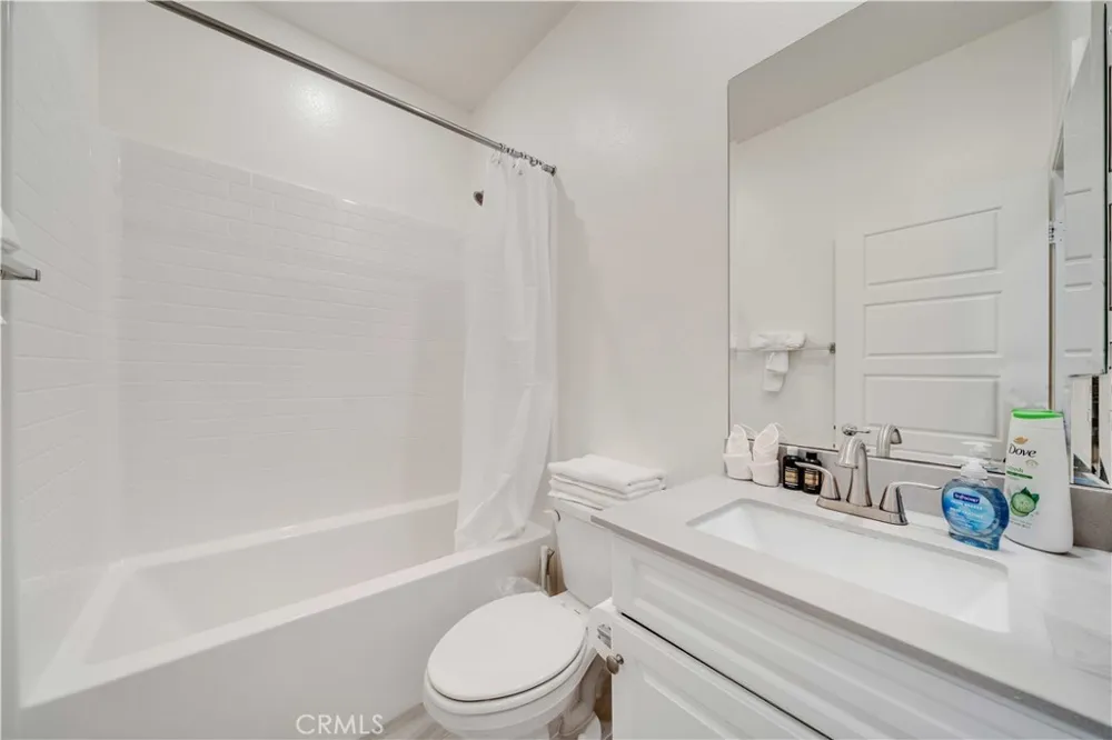 213 Steely Irvine, CA 92614
