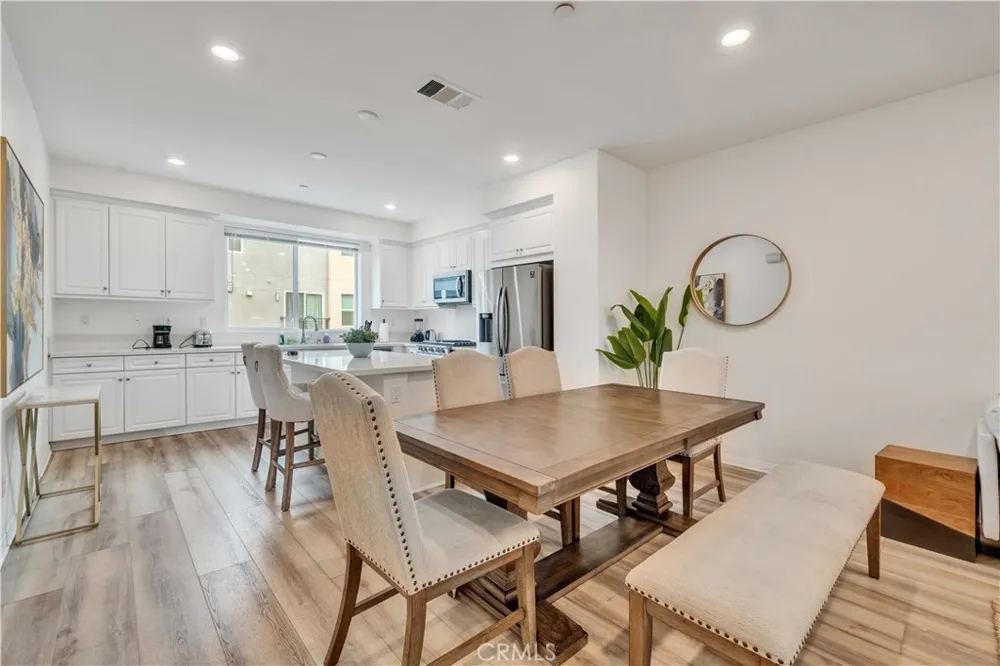 213 Steely Irvine, CA 92614