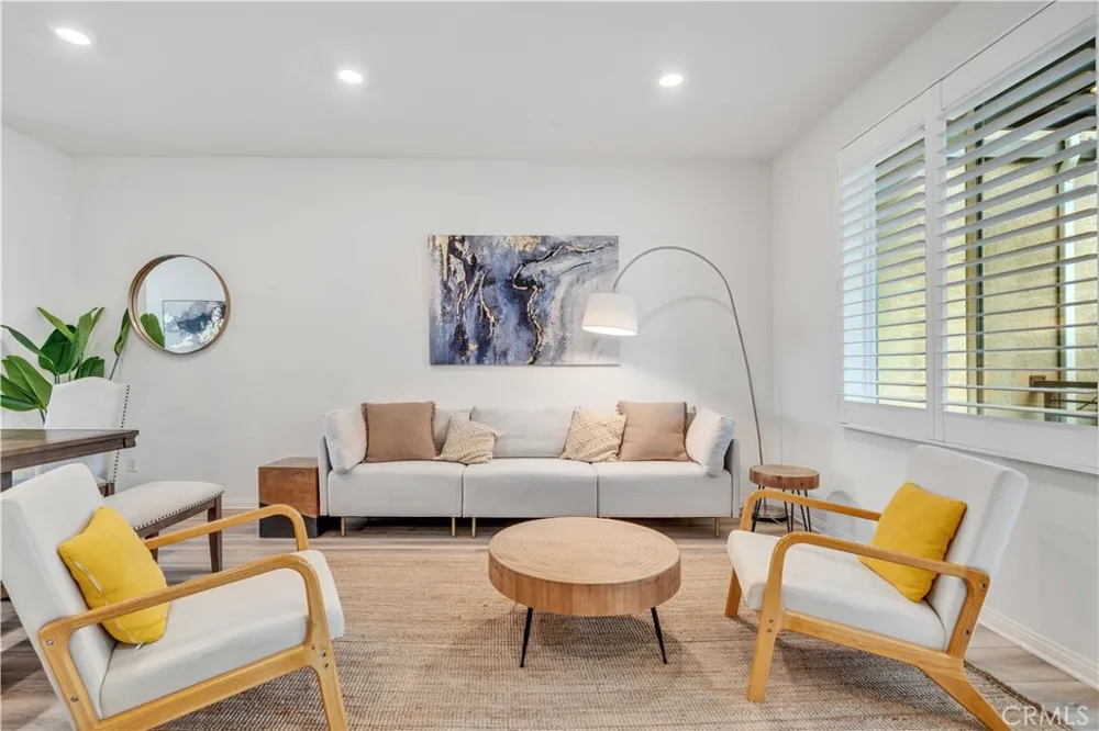 213 Steely Irvine, CA 92614