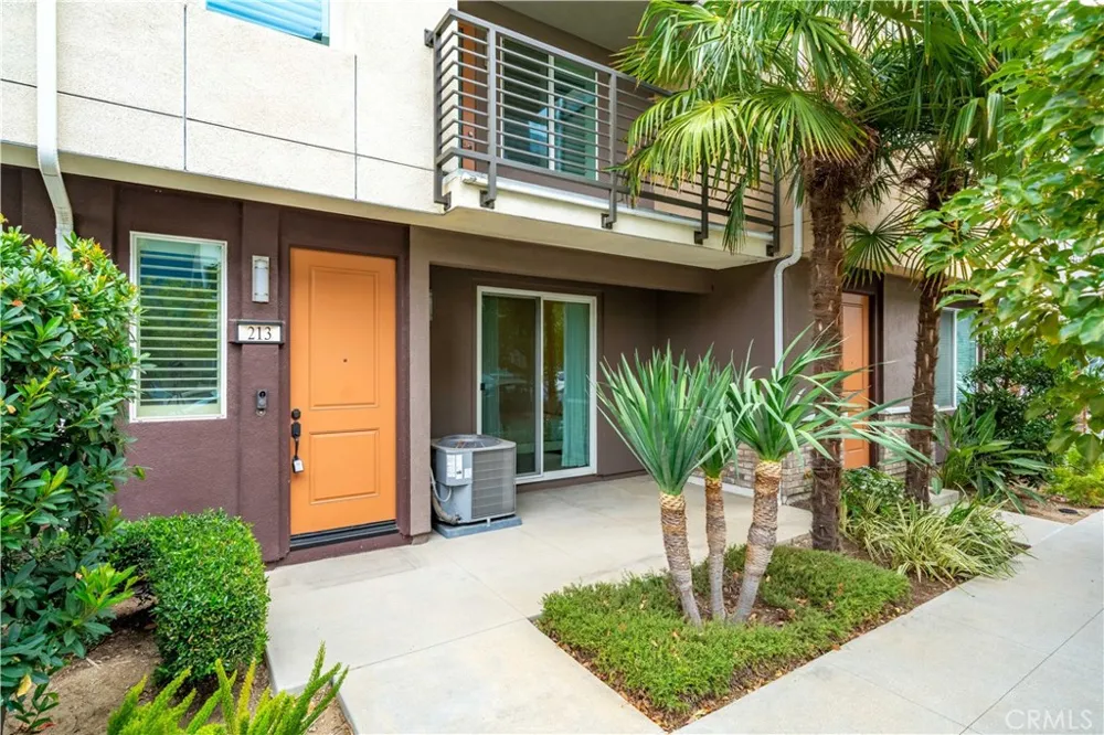 213 Steely Irvine, CA 92614