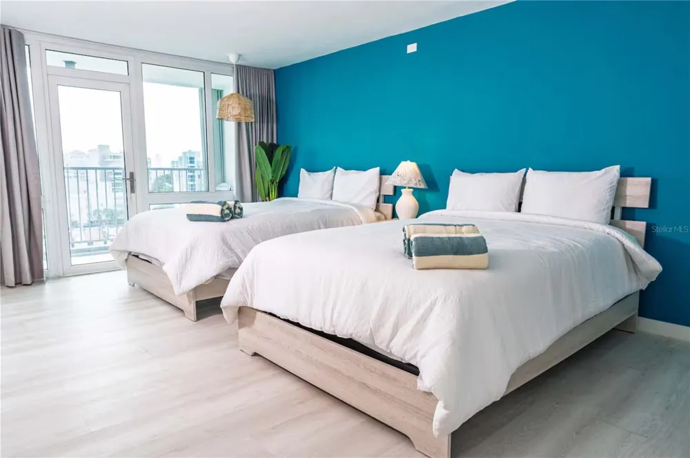 6165 AV. ISLA VERDE #659 Carolina, PR 00979