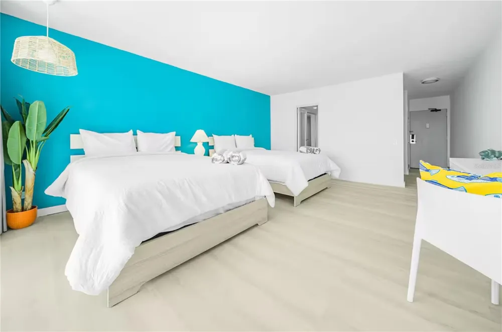 6165 AV. ISLA VERDE #659 Carolina, PR 00979
