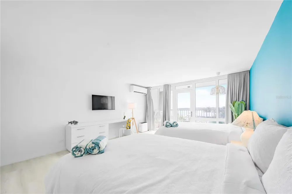 6165 AV. ISLA VERDE #659 Carolina, PR 00979