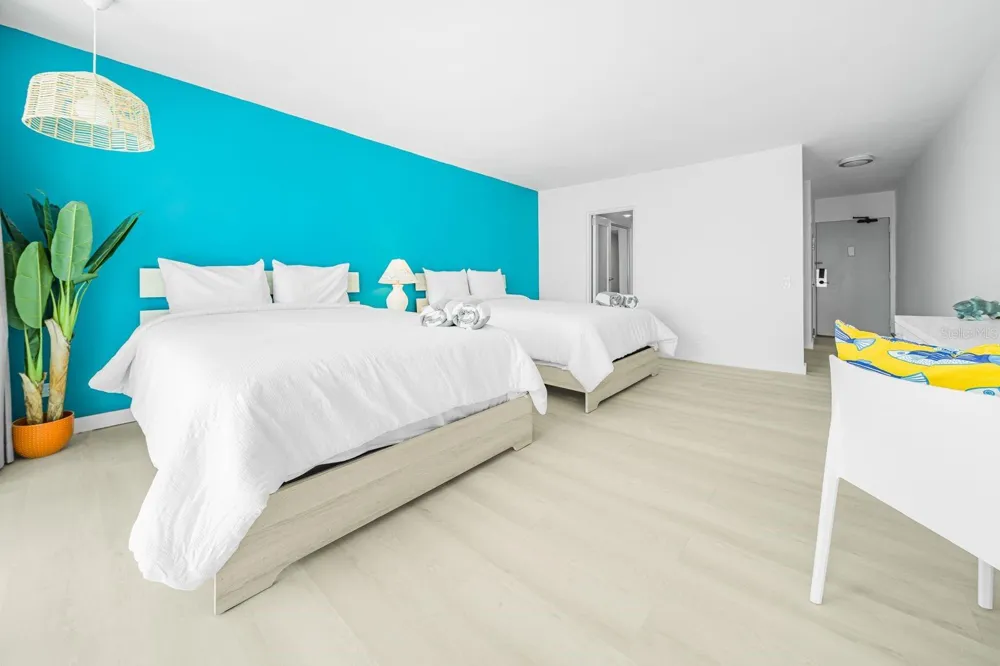 6165 AV. ISLA VERDE #659 Carolina, PR 00979