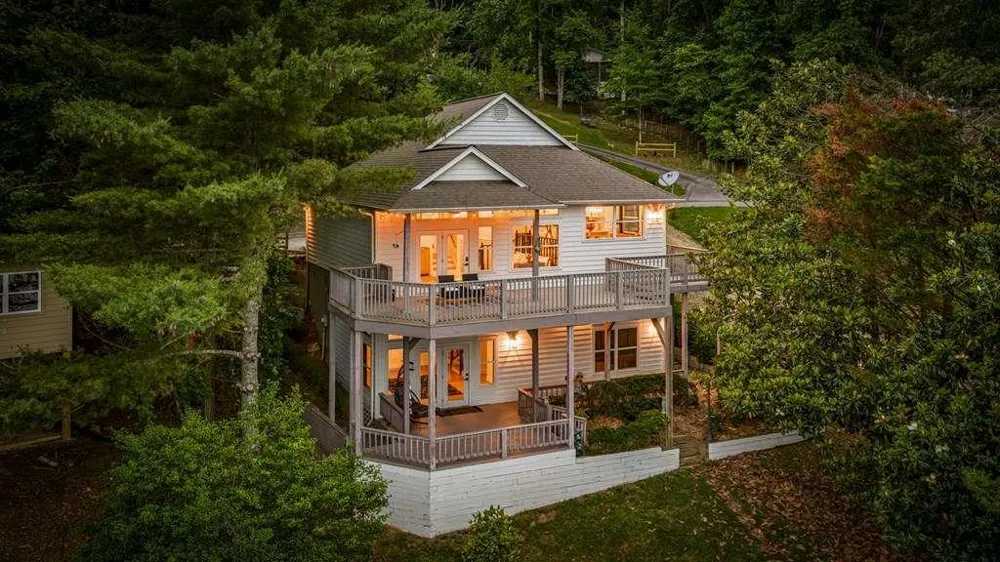 129 Mountain View Lane Blairsville, GA 30512