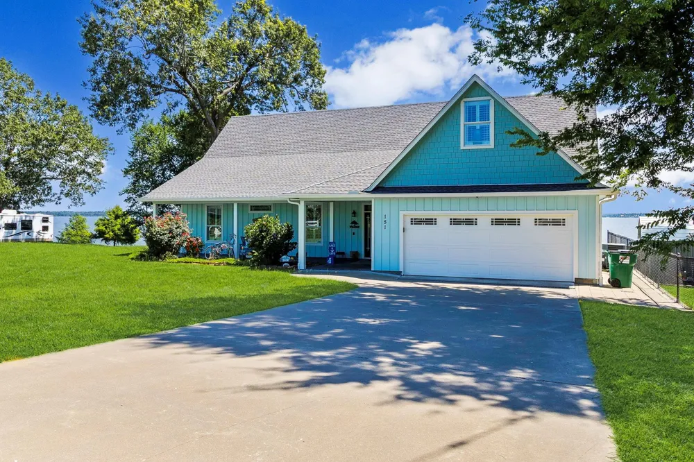 151 Key Largo Loop Point Blank, TX 77364