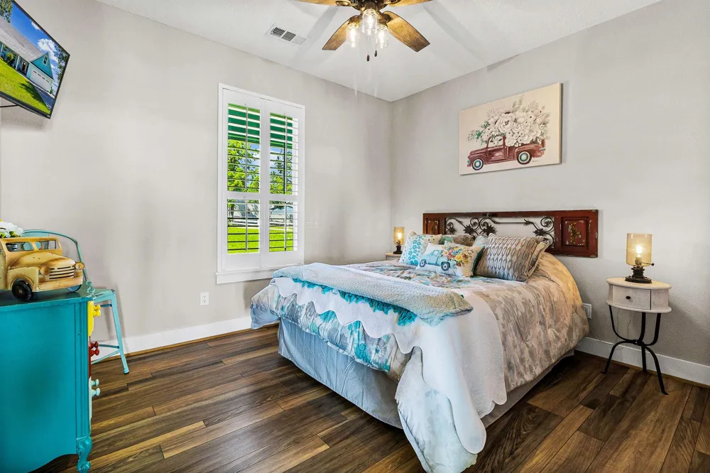 151 Key Largo Loop Point Blank, TX 77364