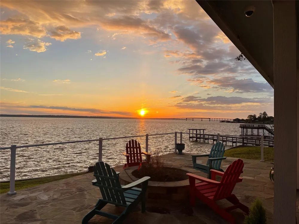 151 Key Largo Loop Point Blank, TX 77364
