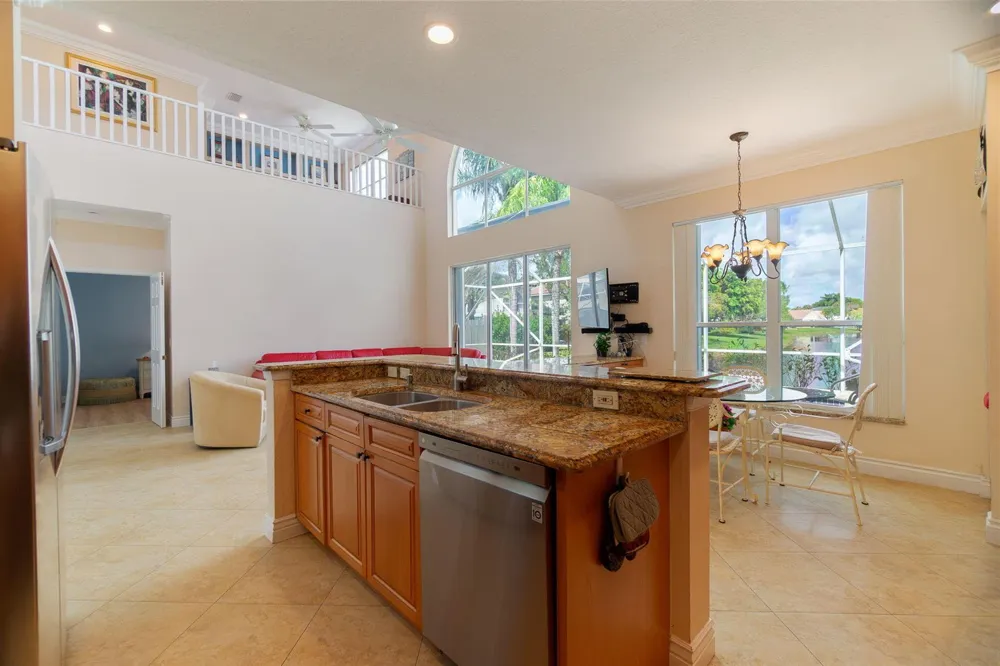 6005 Newport Village Way Lake Worth, FL 33463