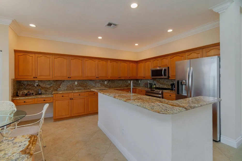 6005 Newport Village Way Lake Worth, FL 33463