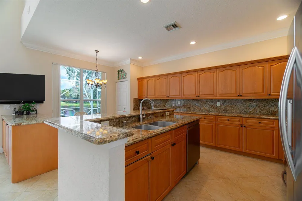 6005 Newport Village Way Lake Worth, FL 33463