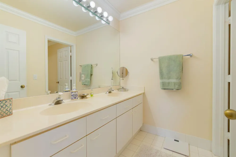 6005 Newport Village Way Lake Worth, FL 33463
