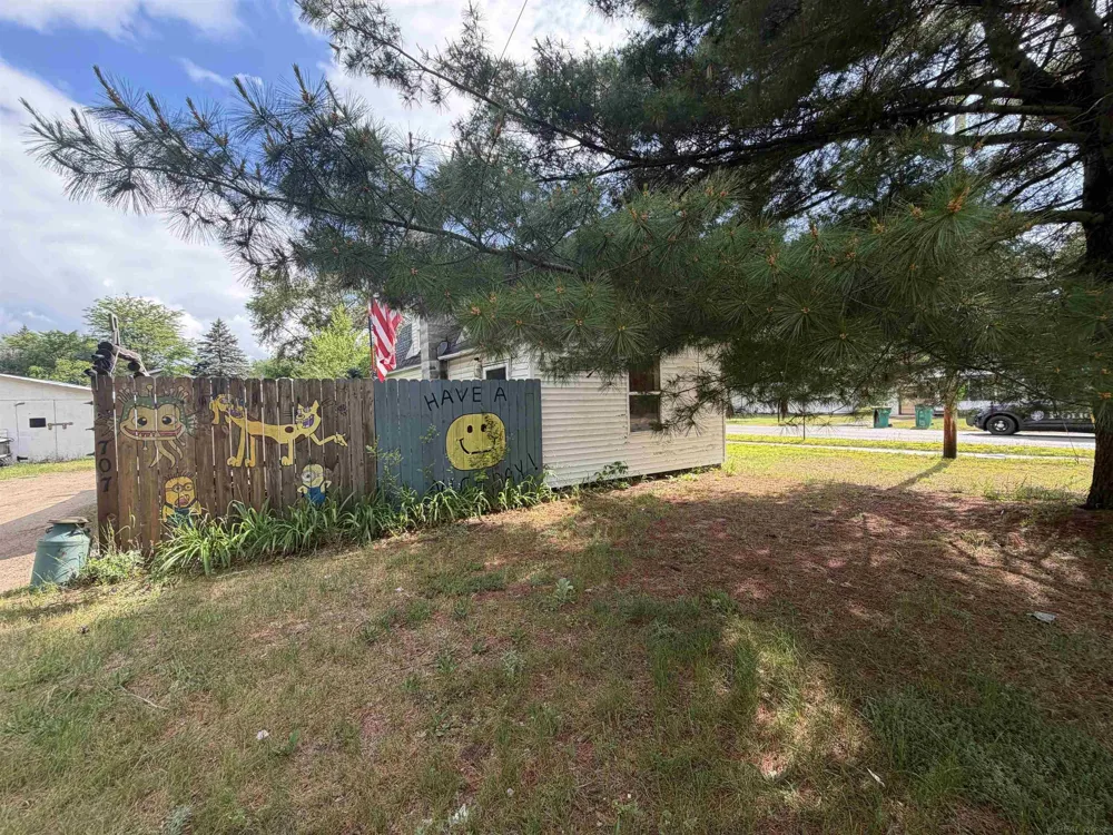 707 W 1ST STREET Gladwin Township, MI 48624