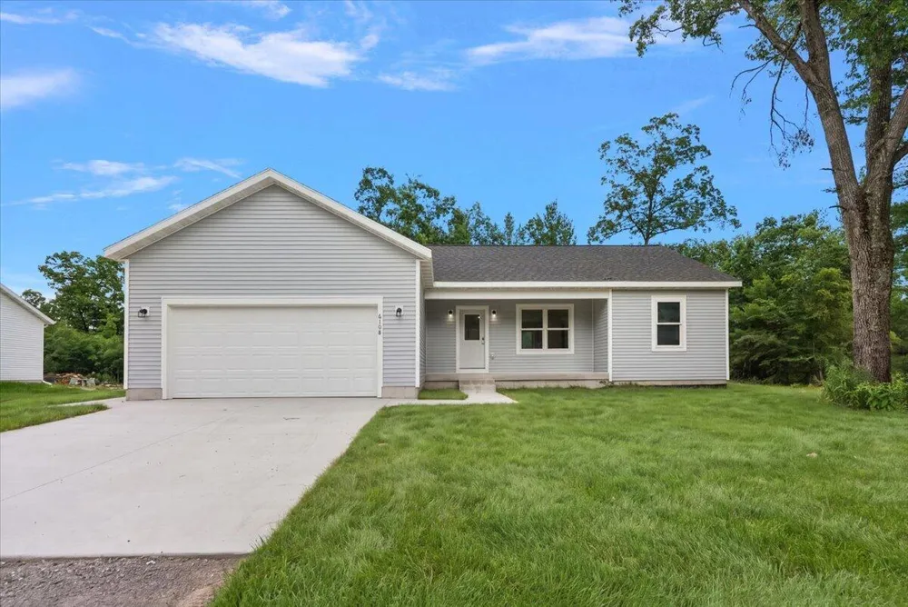 6108 Automobile Road Dalton Township, MI 49457