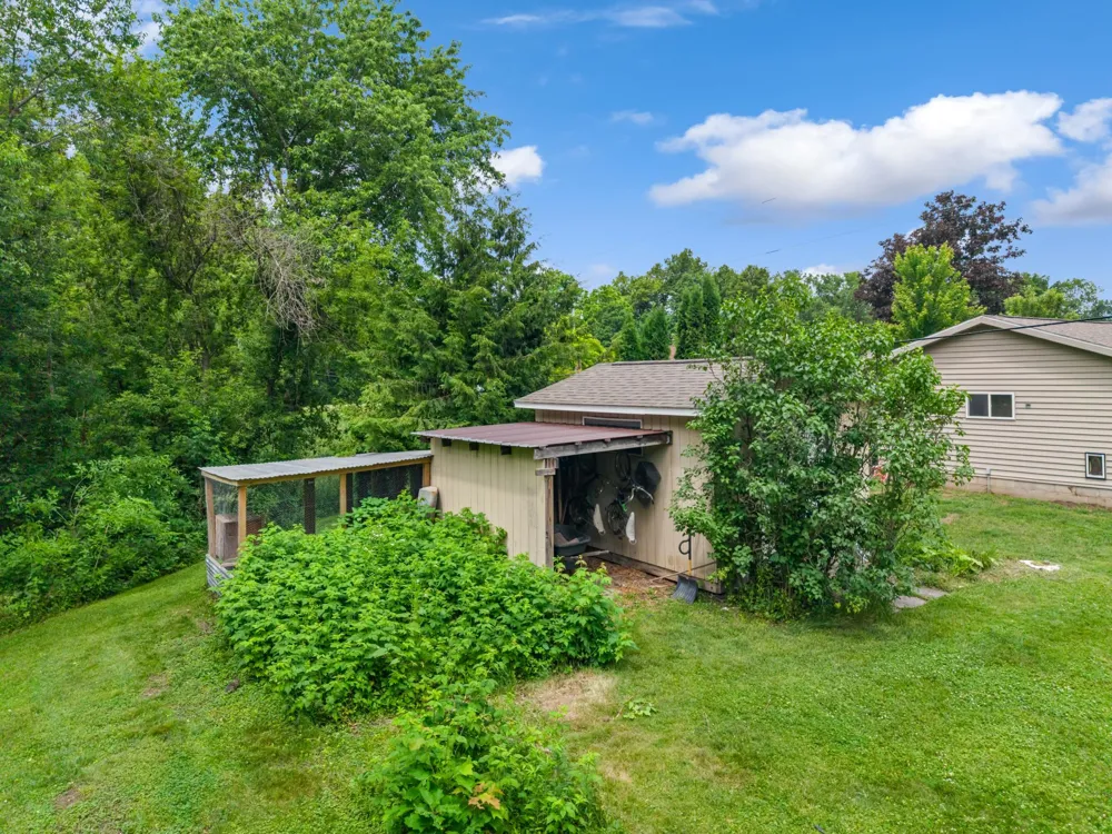 1497 Claudia Avenue La Crescent, MN 55947
