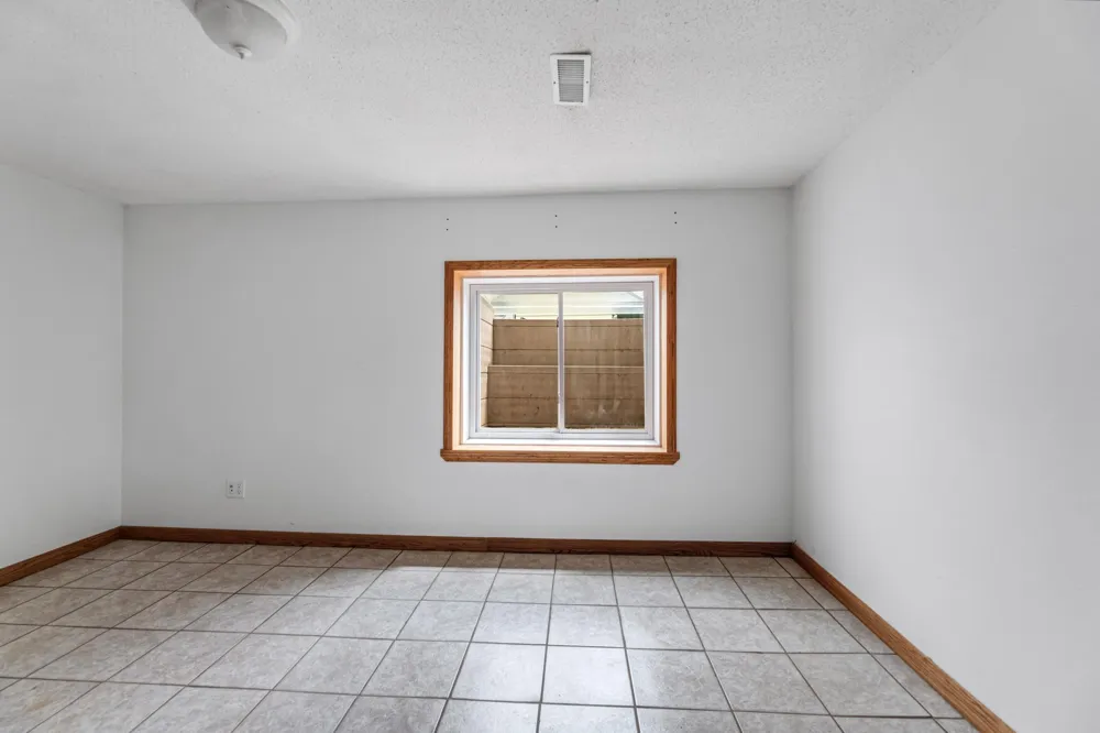 1497 Claudia Avenue La Crescent, MN 55947