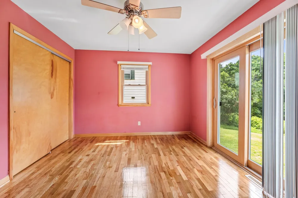 1497 Claudia Avenue La Crescent, MN 55947