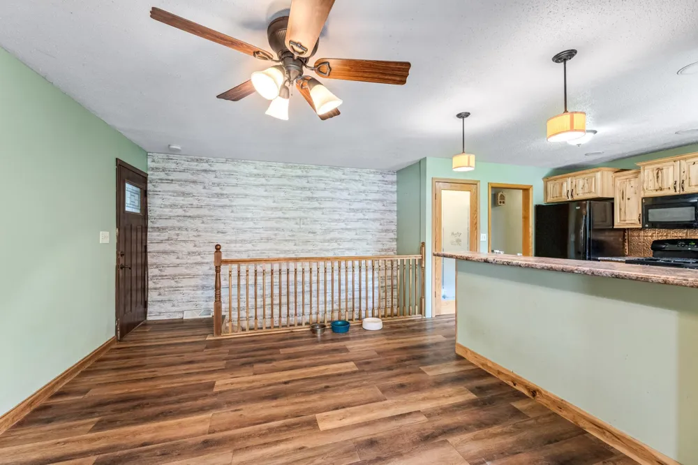 1497 Claudia Avenue La Crescent, MN 55947
