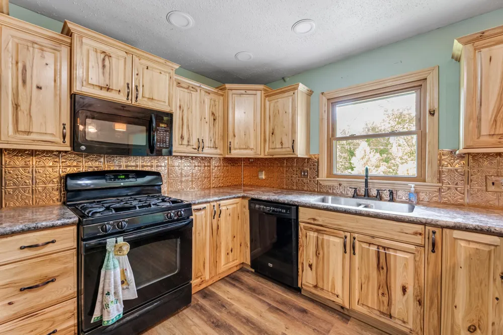 1497 Claudia Avenue La Crescent, MN 55947