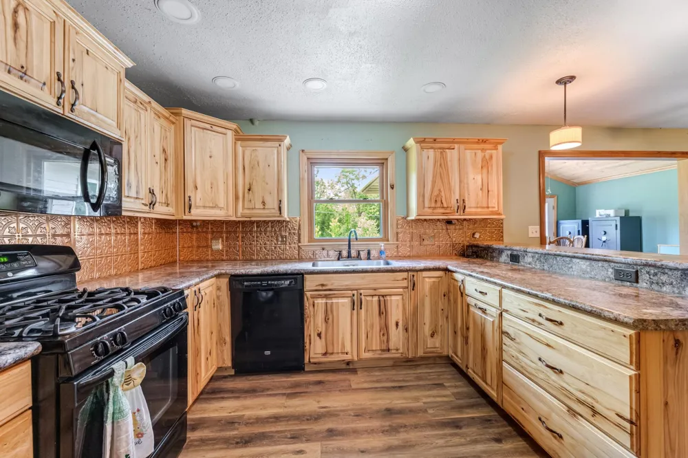 1497 Claudia Avenue La Crescent, MN 55947