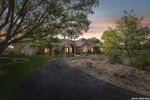 415 HIDDEN HILLS RANCH RD