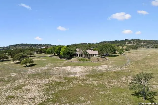 415 HIDDEN HILLS RANCH RD Camp Verde, TX 78010