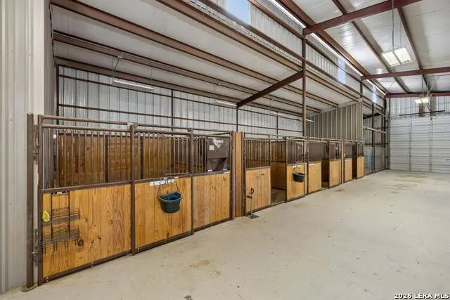 415 HIDDEN HILLS RANCH RD Camp Verde, TX 78010