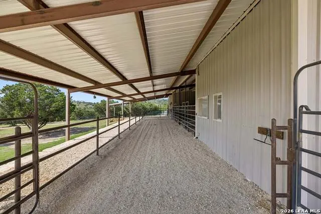 415 HIDDEN HILLS RANCH RD Camp Verde, TX 78010