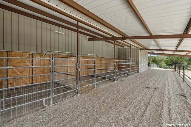 415 HIDDEN HILLS RANCH RD Camp Verde, TX 78010