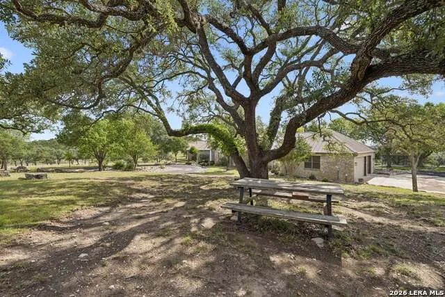 415 HIDDEN HILLS RANCH RD Camp Verde, TX 78010