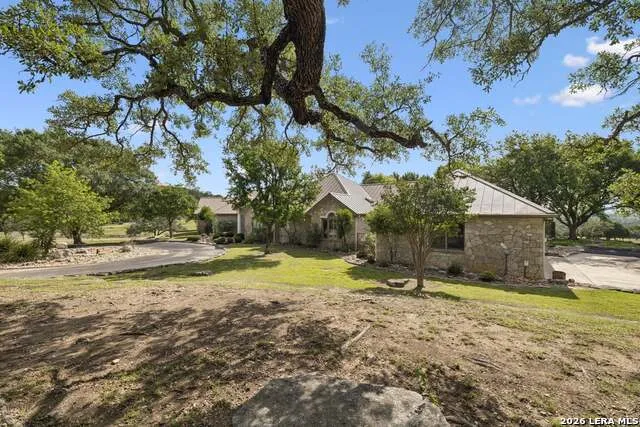 415 HIDDEN HILLS RANCH RD Camp Verde, TX 78010