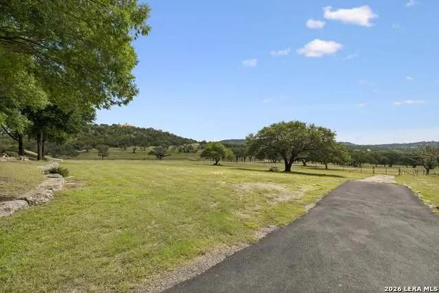 415 HIDDEN HILLS RANCH RD Camp Verde, TX 78010