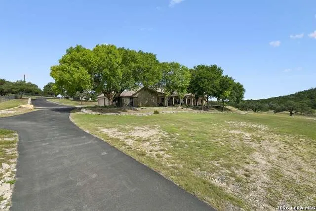 415 HIDDEN HILLS RANCH RD Camp Verde, TX 78010