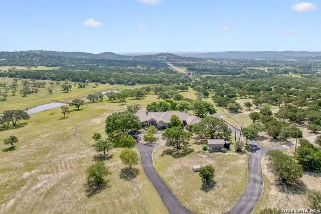 415 HIDDEN HILLS RANCH RD Camp Verde, TX 78010