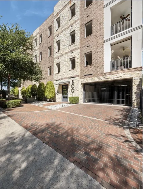 5001 Meridian Lane #2103