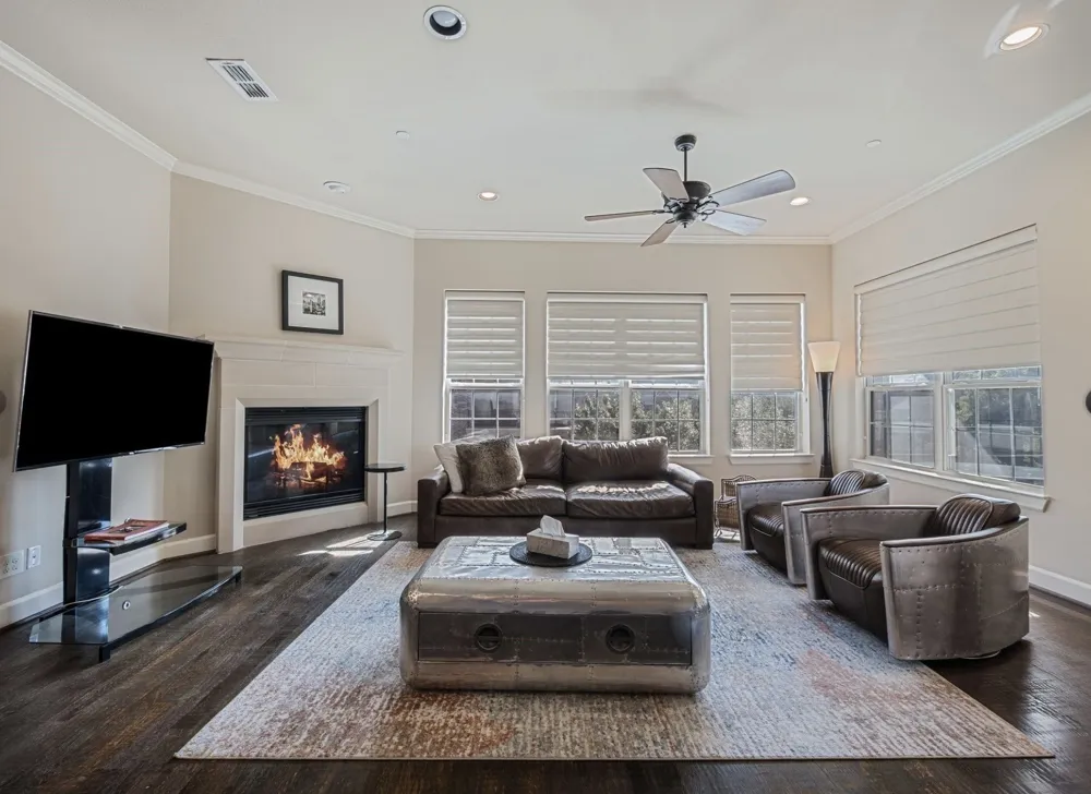 5001 Meridian Lane #2103 Addison, TX 75001