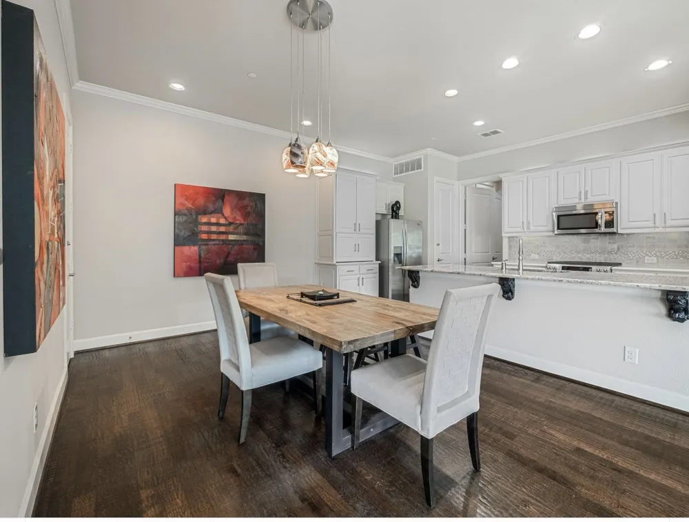 5001 Meridian Lane #2103 Addison, TX 75001