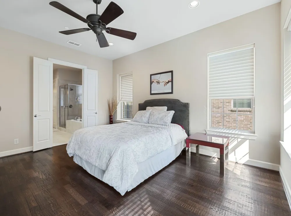 5001 Meridian Lane #2103 Addison, TX 75001