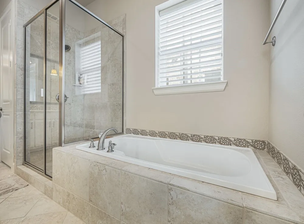 5001 Meridian Lane #2103 Addison, TX 75001