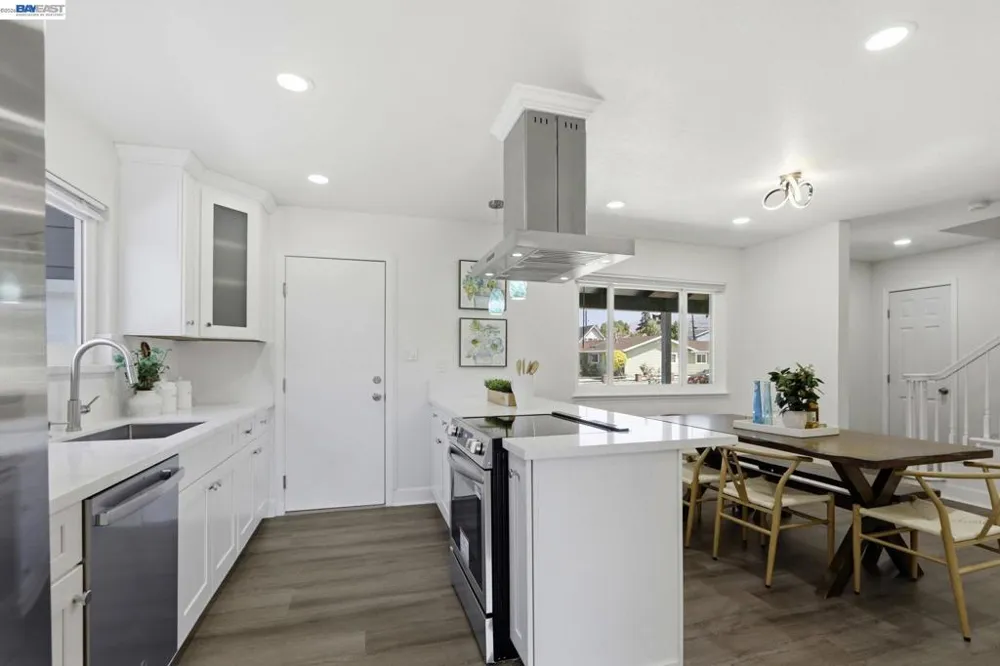 3074 Capewood LN San Jose, CA 95132