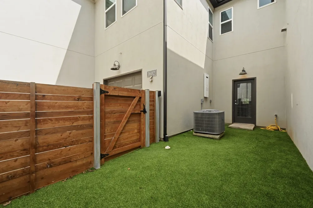 9015 Cattle Baron Path #1602 Austin, TX 78747