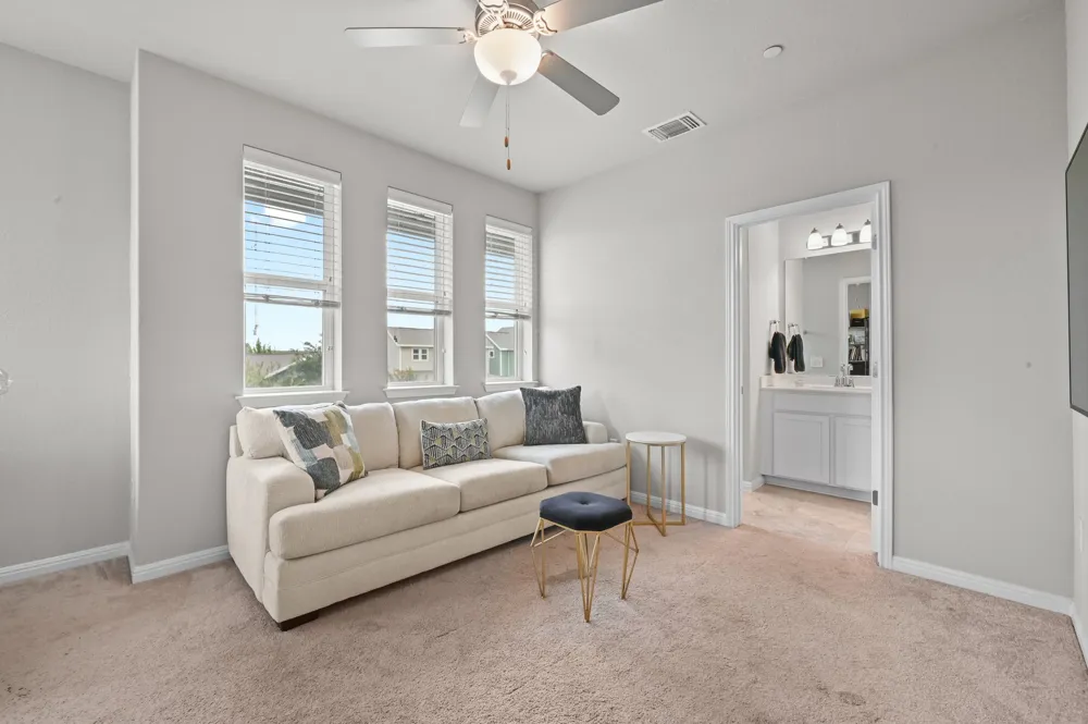 9015 Cattle Baron Path #1602 Austin, TX 78747