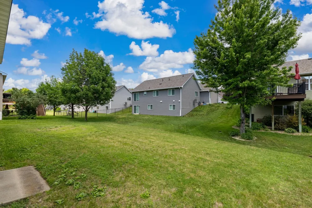 961 Ivy Hills Road Belle Plaine, MN 56011