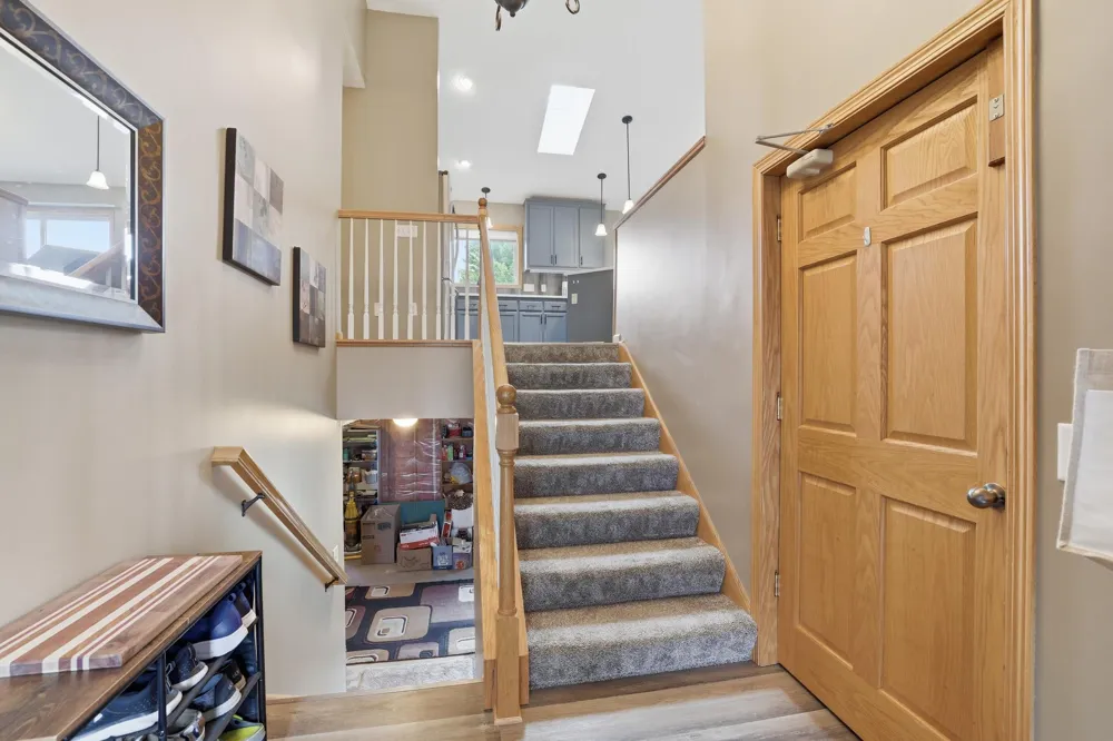 961 Ivy Hills Road Belle Plaine, MN 56011