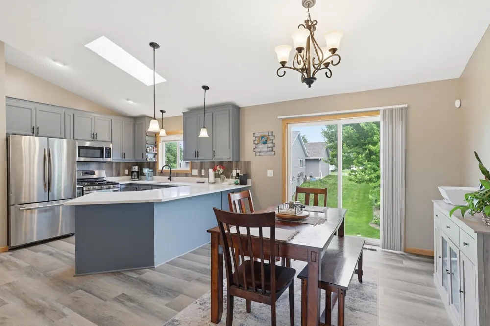 961 Ivy Hills Road Belle Plaine, MN 56011