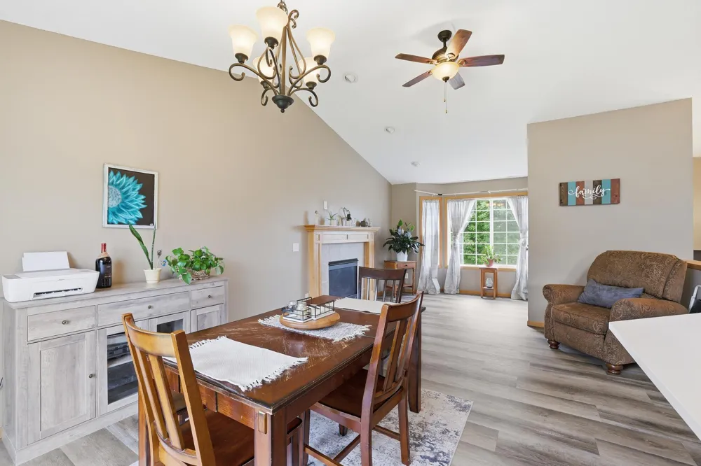 961 Ivy Hills Road Belle Plaine, MN 56011