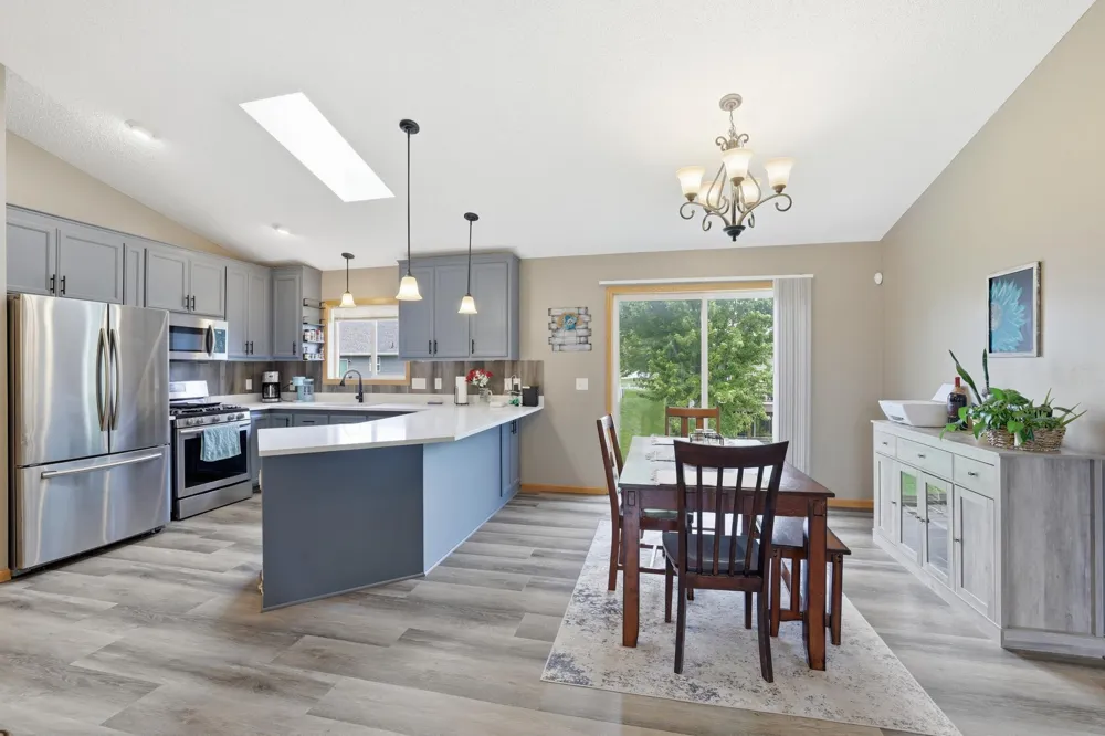 961 Ivy Hills Road Belle Plaine, MN 56011