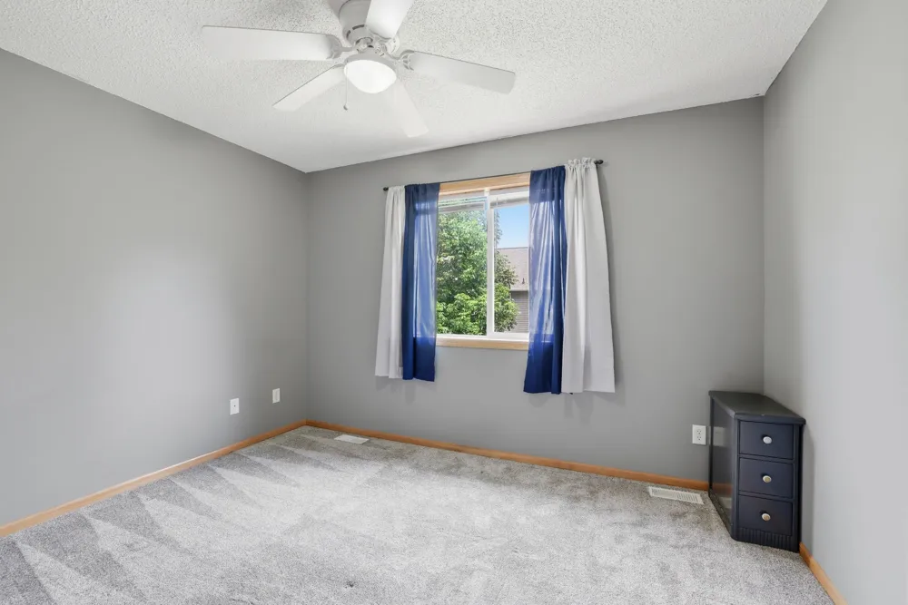 961 Ivy Hills Road Belle Plaine, MN 56011